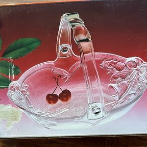 New With Box Mikasa Crystal Holiday Basket